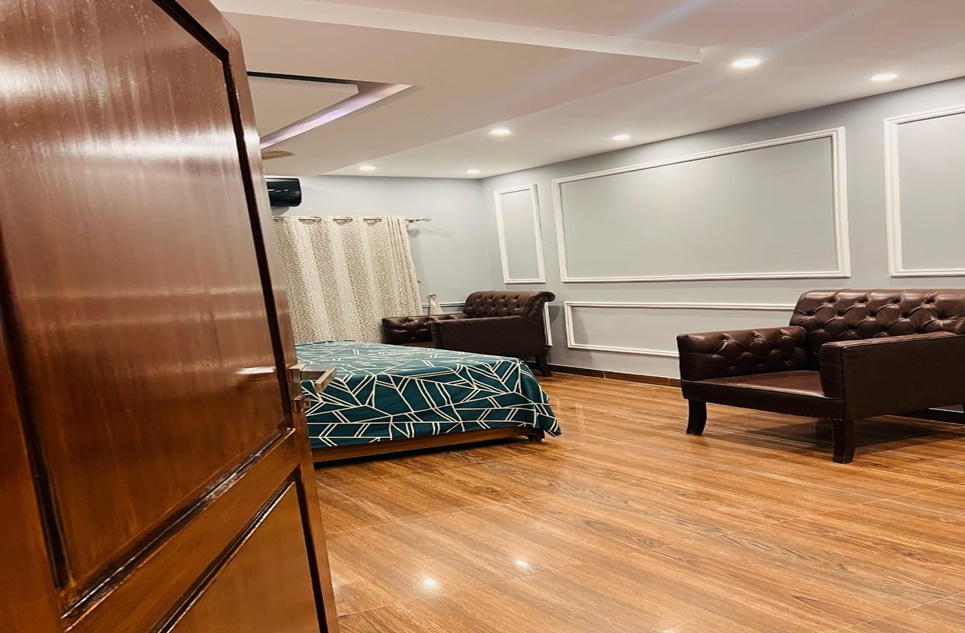 8 kanal farm for sale in Bedian Road Lahore