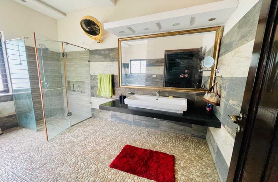 9 kanal farm for sale in Bedian Road Lahore