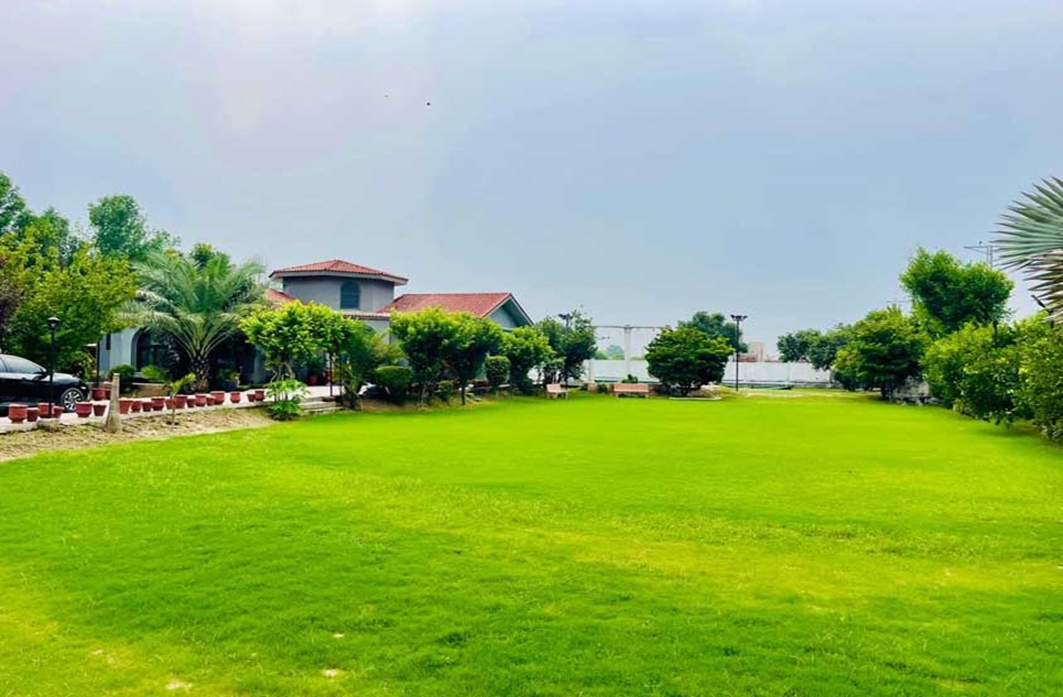 9 kanal farm for sale in Bedian Road Lahore