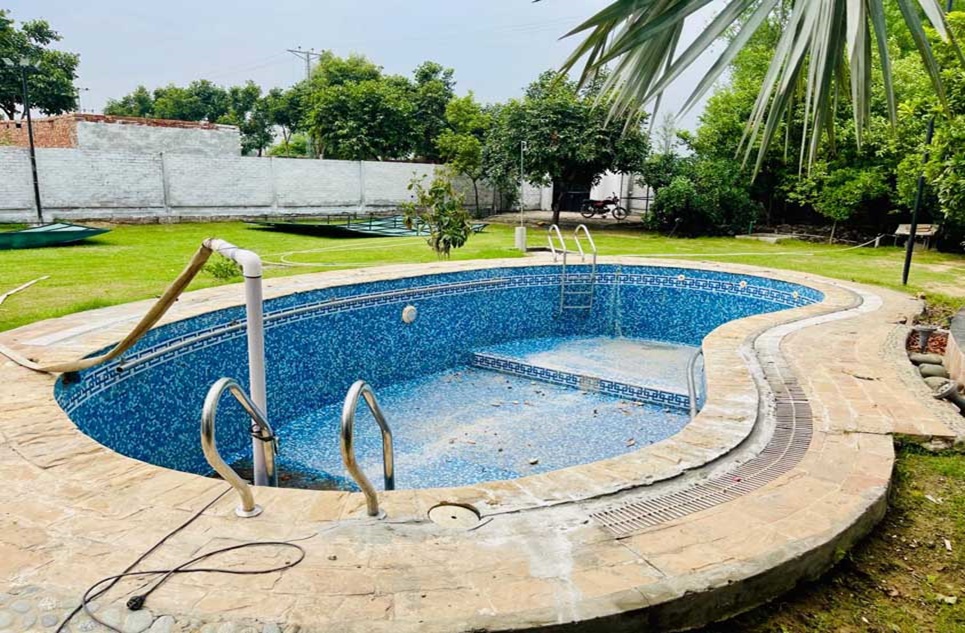 9 kanal farm for sale in Bedian Road Lahore