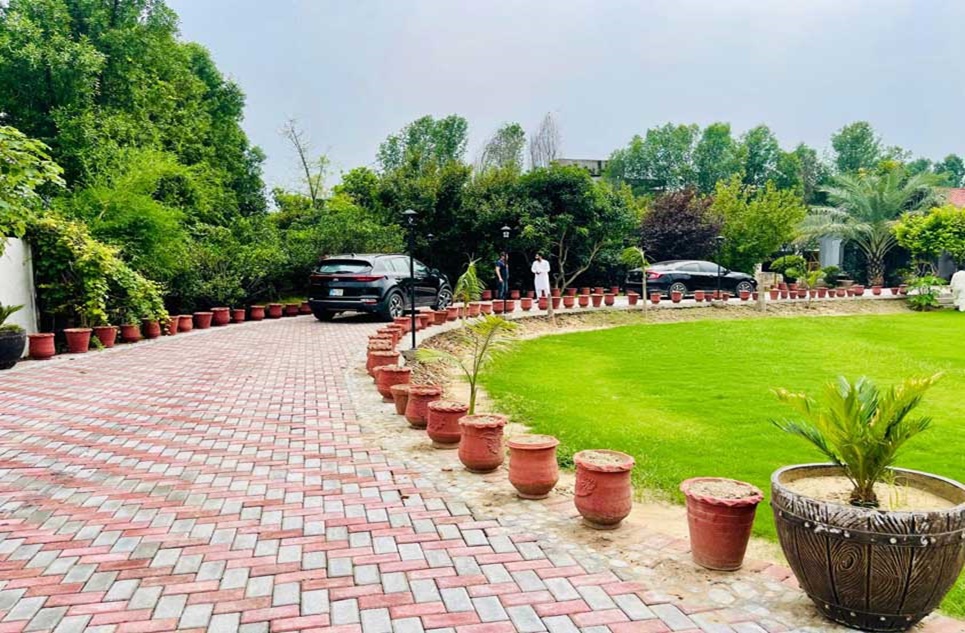 9 kanal farm for sale in Bedian Road Lahore