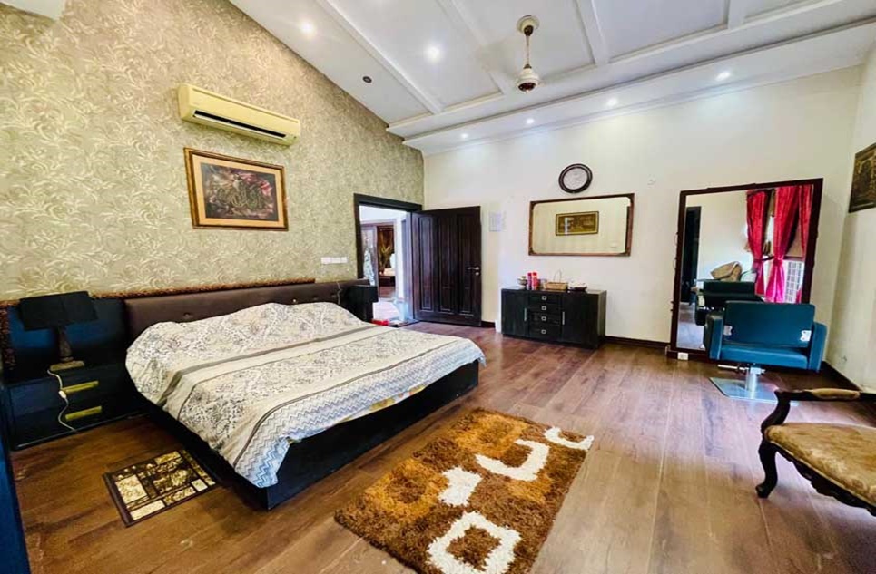 9 kanal farm for sale in Bedian Road Lahore