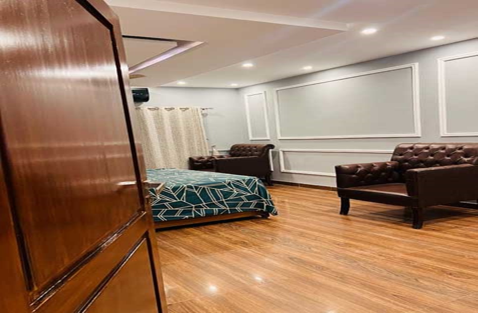8 kanal farm for sale in Bedian Road Lahore