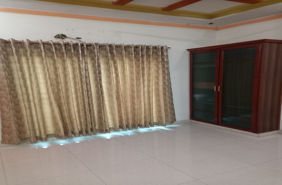 8 Marla House for Rent in Usman Block, Sector B, Bahria Town, Lahore