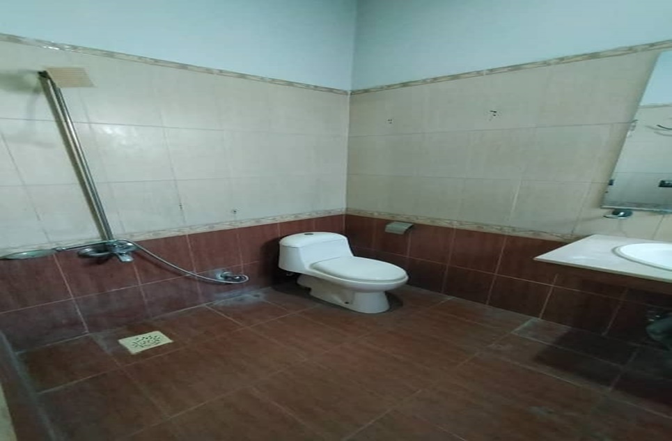 10 marla house for rent in DHA Lahore