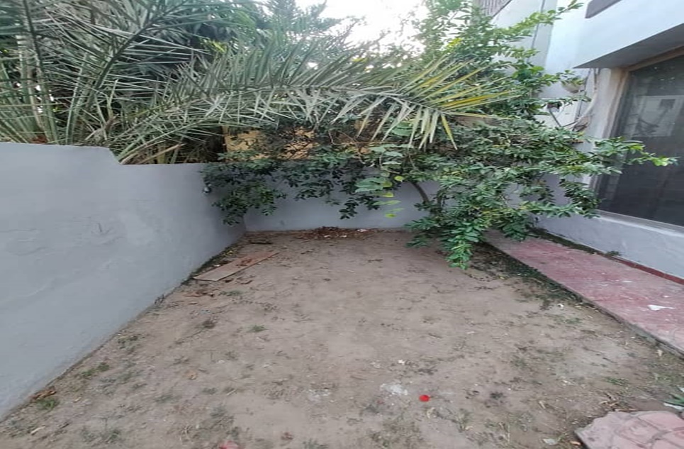 10 marla house for rent in DHA Lahore