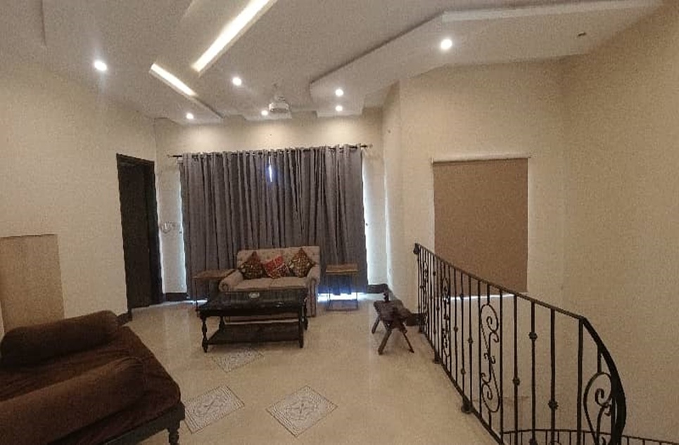 1 kanal house for rent in Phase 6 DHA Lahore