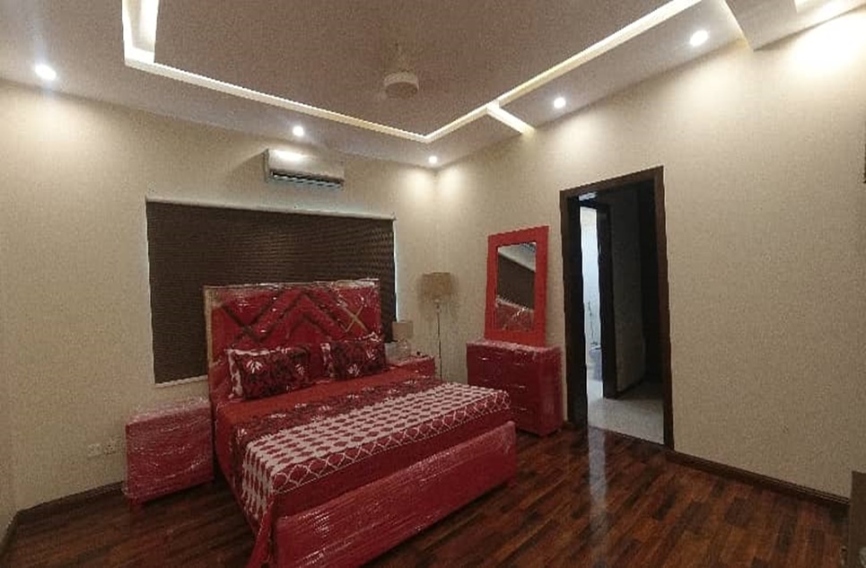 1 kanal house for rent in Phase 6 DHA Lahore