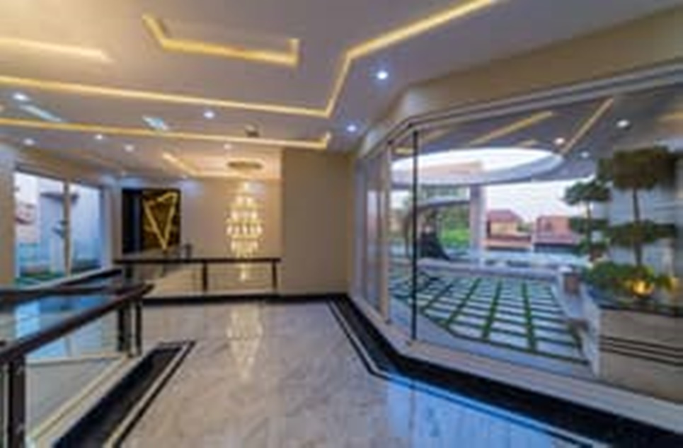 1 kanal house for rent in Phase 6 DHA Lahore