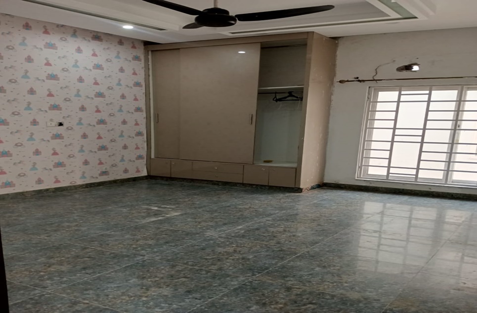 10 Marla House for Rent (First Floor) in Nishter Block, Sector E, Bahria Town, Lahore (Furnished)
