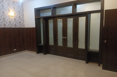 8 Marla House for Rent in Safari Villas Block, Sector B, Bahria Town, Lahore