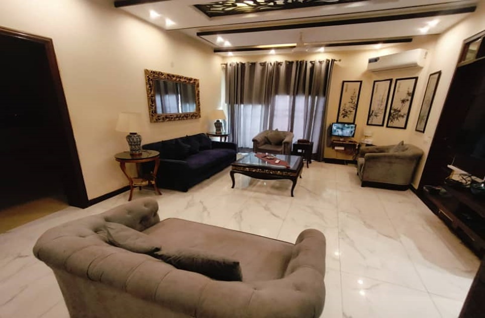 1 kanal house for rent in Phase 6 DHA Lahore