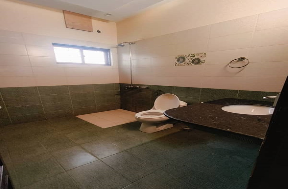 1 kanal house for rent in Phase 6 DHA Lahore