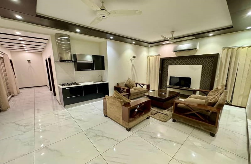 1 kanal house for rent in Phase 6 DHA Lahore