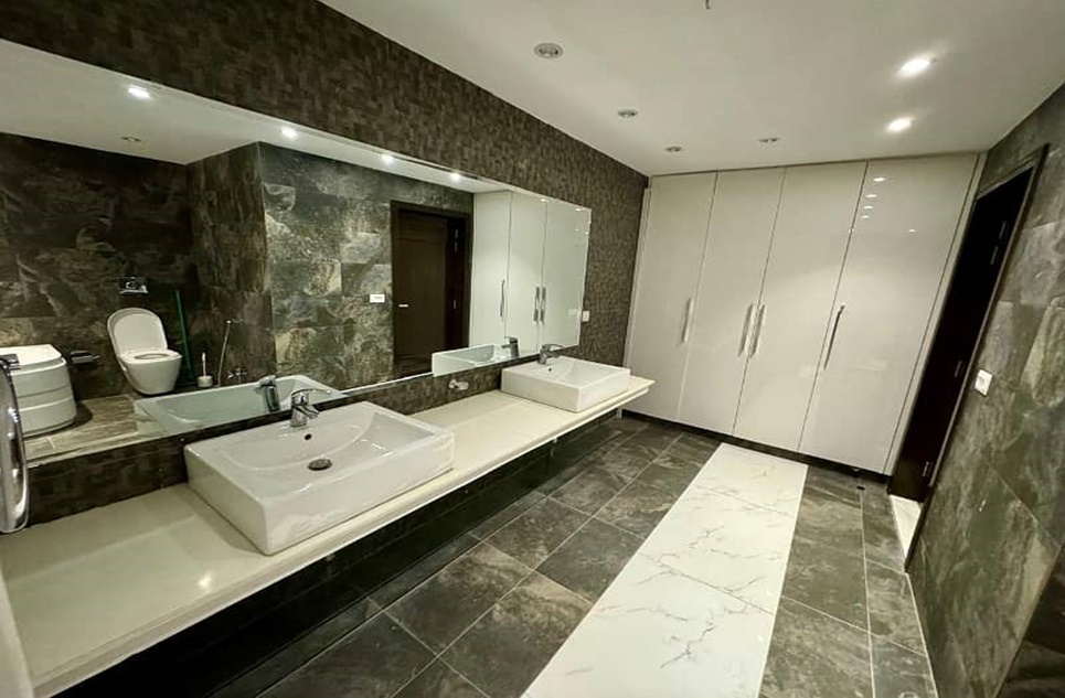 1 kanal house for rent in Phase 6 DHA Lahore