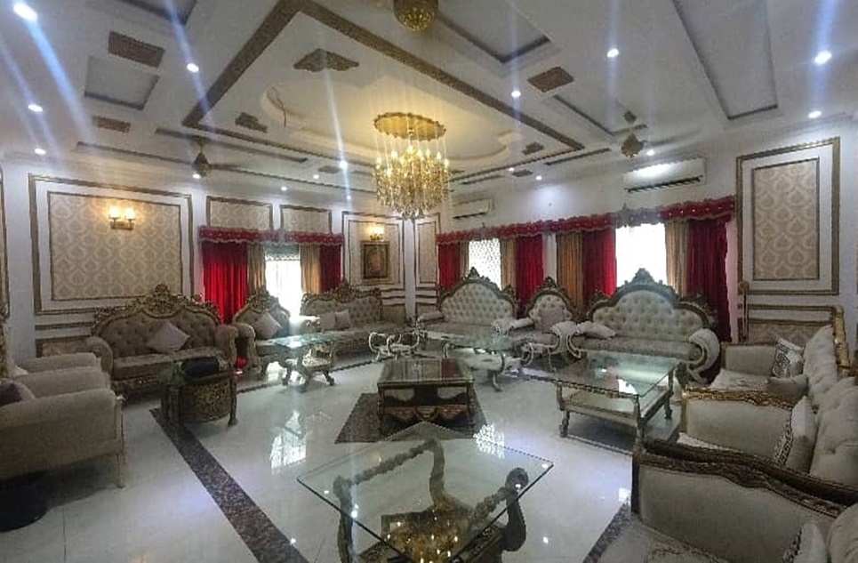 4 kanal house for rent in Phase 8 - Park View DHA Lahore
