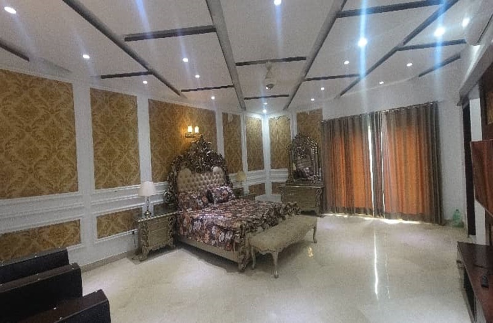 4 kanal house for rent in Phase 8 - Park View DHA Lahore