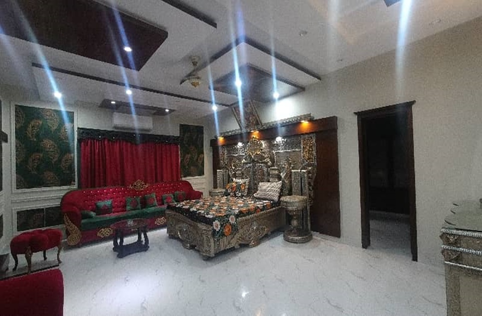 4 kanal house for rent in Phase 8 - Park View DHA Lahore