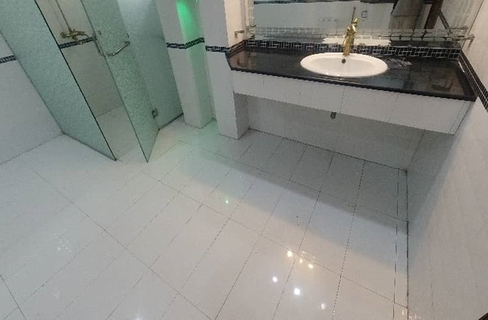 4 kanal house for rent in Phase 8 - Park View DHA Lahore
