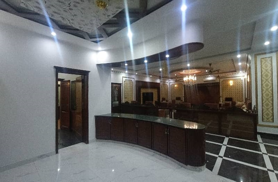 4 kanal house for rent in Phase 8 - Park View DHA Lahore