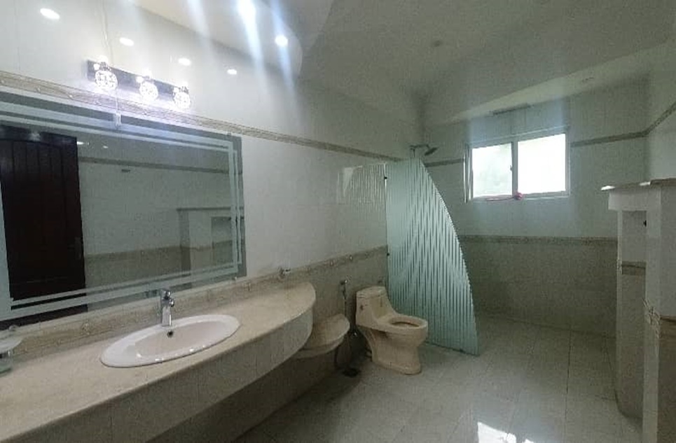 4 kanal house for rent in Phase 8 - Park View DHA Lahore