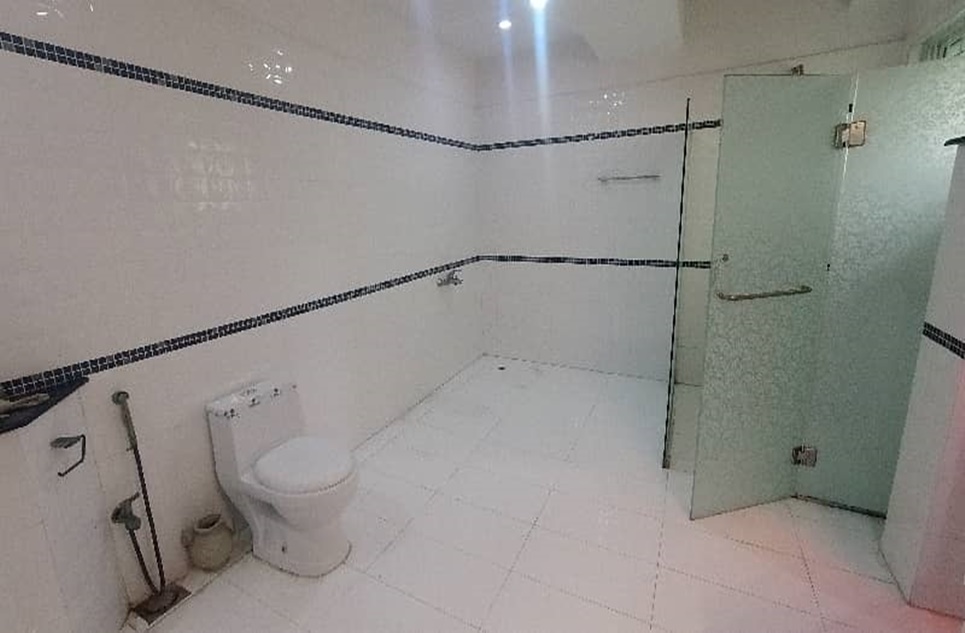 4 kanal house for rent in Phase 8 - Park View DHA Lahore