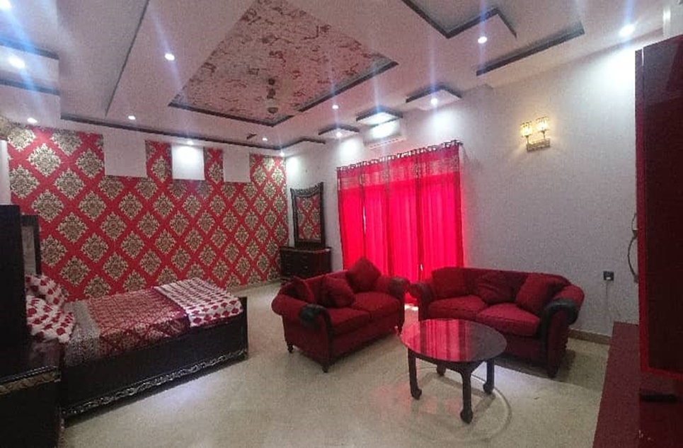 4 kanal house for rent in Phase 8 - Park View DHA Lahore