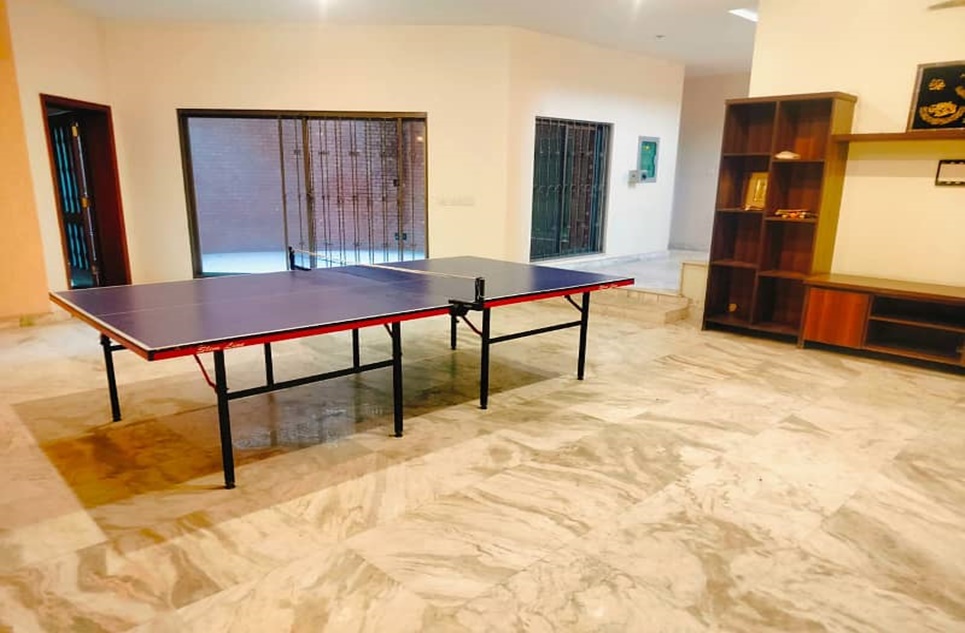1 kanal house for rent in Phase 6 DHA Lahore