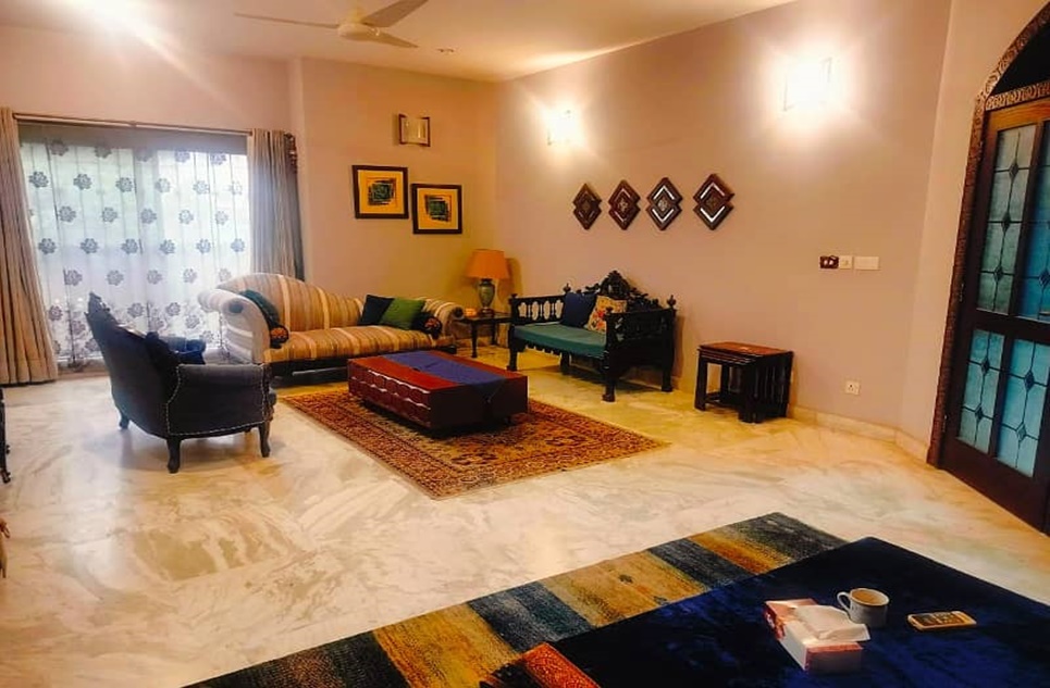 1 kanal house for rent in Phase 6 DHA Lahore