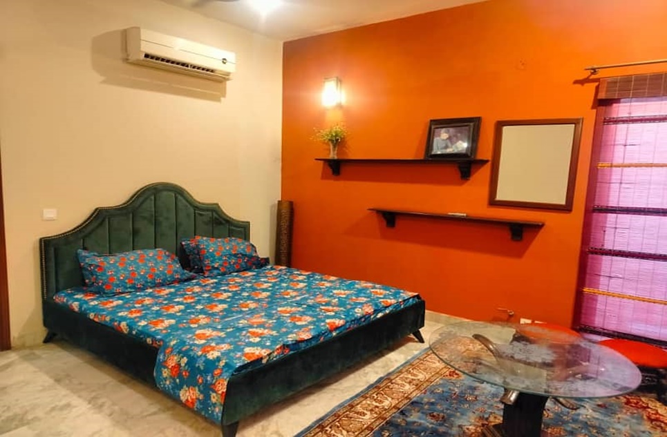 1 kanal house for rent in Phase 6 DHA Lahore