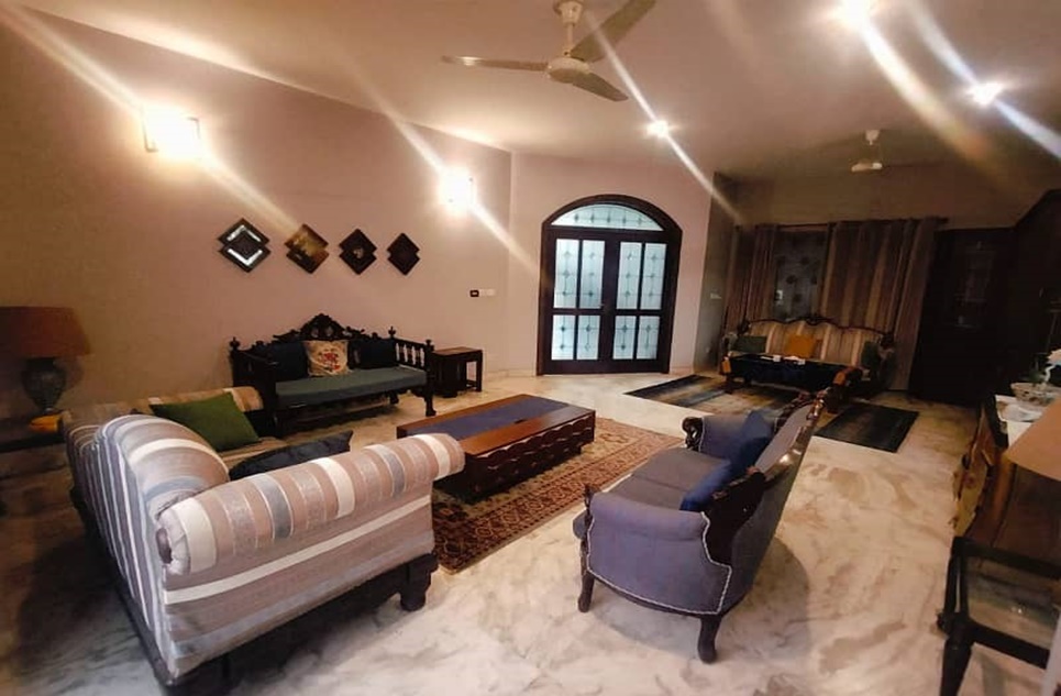 1 kanal house for rent in Phase 6 DHA Lahore