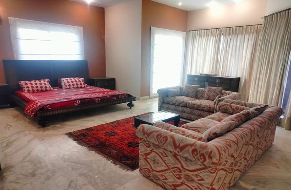 1 kanal house for rent in Phase 6 DHA Lahore