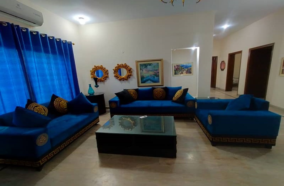 1 kanal house for rent in Phase 8 DHA Lahore