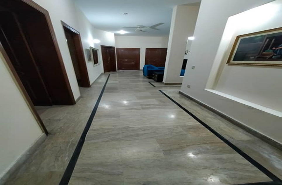 1 kanal house for rent in Phase 8 DHA Lahore