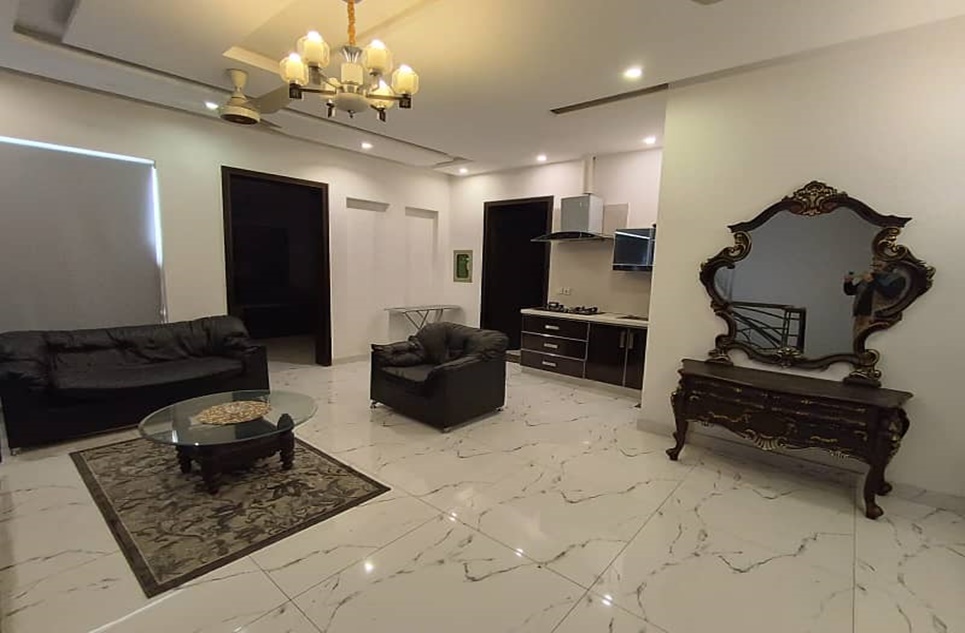 1 kanal house for rent in Phase 6 DHA Lahore