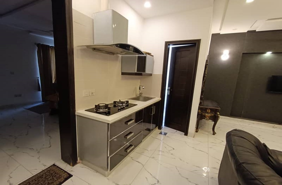 1 kanal house for rent in Phase 6 DHA Lahore