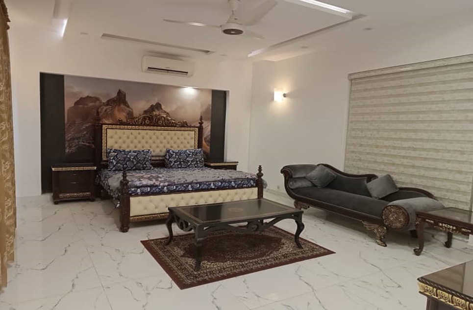 1 kanal house for rent in Phase 6 DHA Lahore