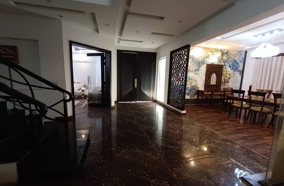 1 kanal house for rent in Phase 6 DHA Lahore