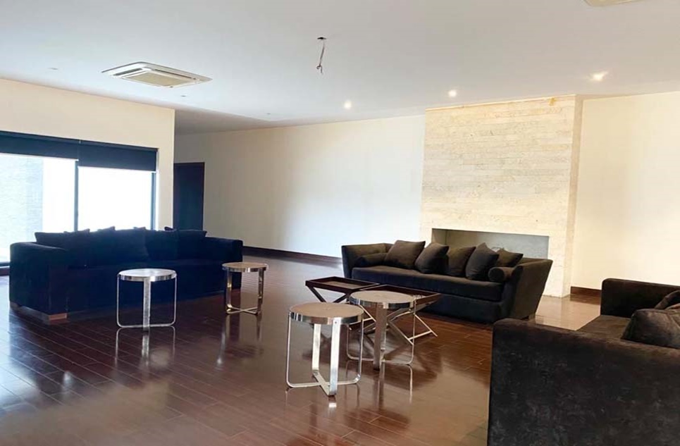 16 kanal farm for sale in Thethar Lahore