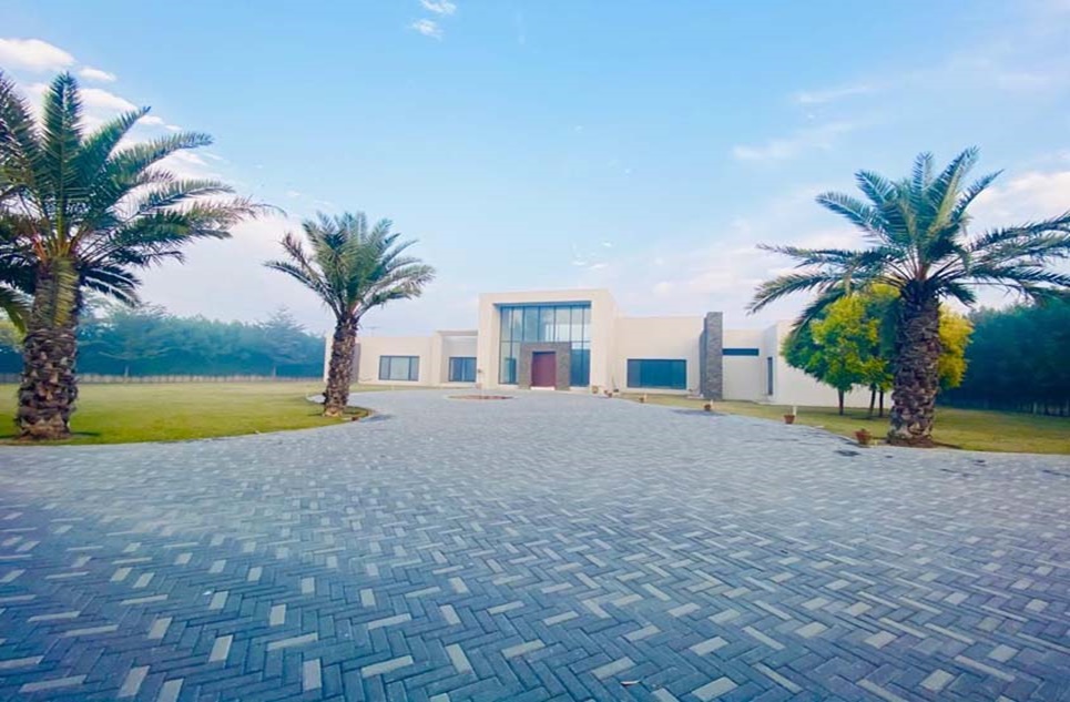 16 kanal farm for sale in Thethar Lahore