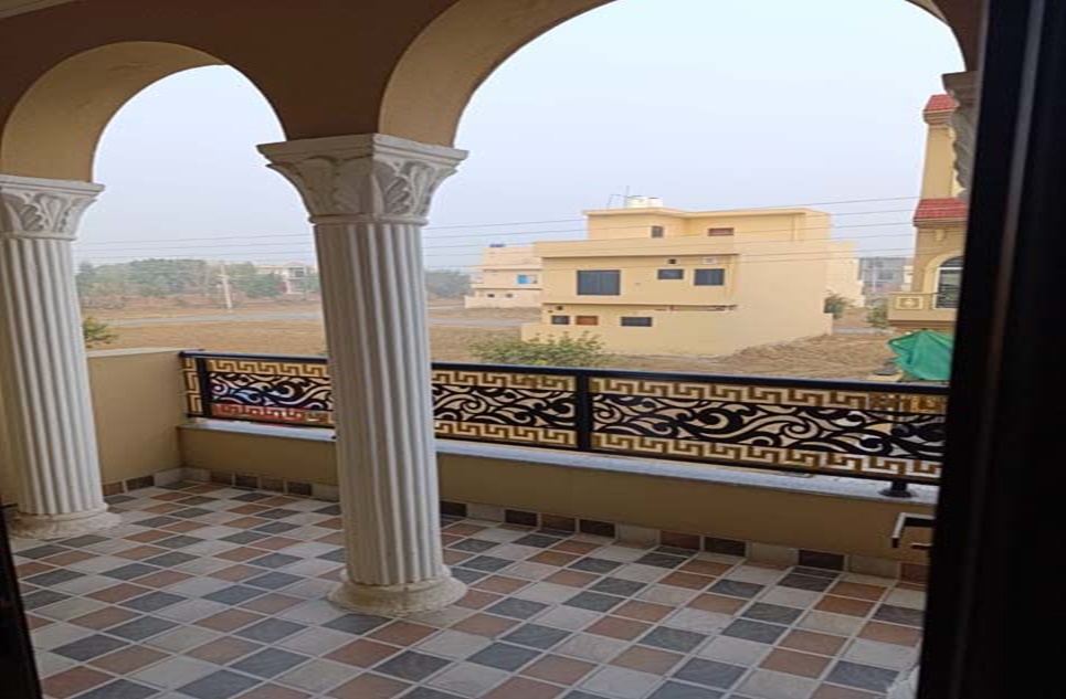 5 marla house for sale in Central Park Housing Scheme Lahore
