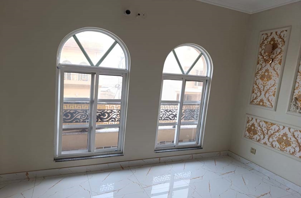 5 marla house for sale in Central Park Housing Scheme Lahore