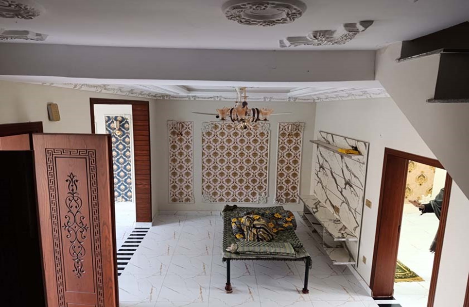 5 marla house for sale in Central Park Housing Scheme Lahore