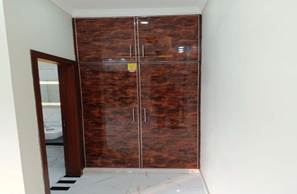 5 marla house for sale in Central Park Housing Scheme Lahore