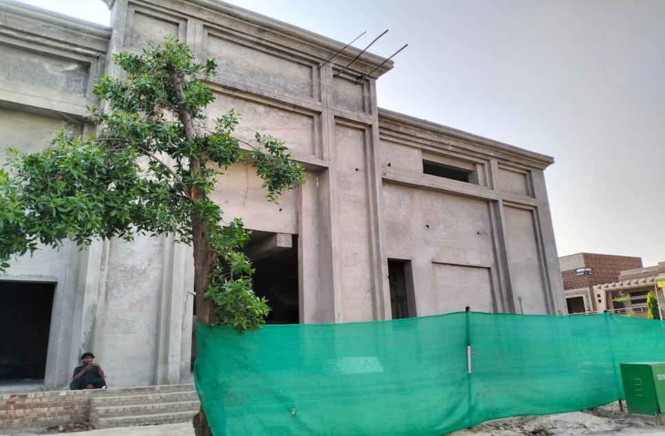 10 marla plot for sale in Sector B Bahria Town Lahore