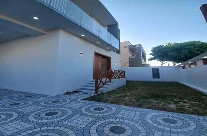 500 square yard house for sale in Phase 8 DHA Karachi