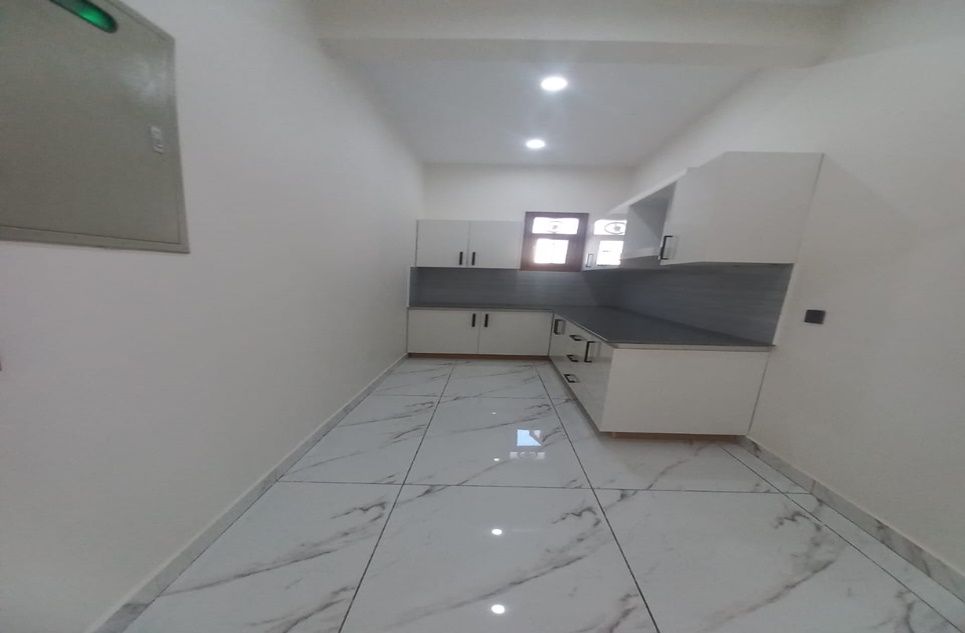 500 square yard house for sale in Phase 8 DHA Karachi