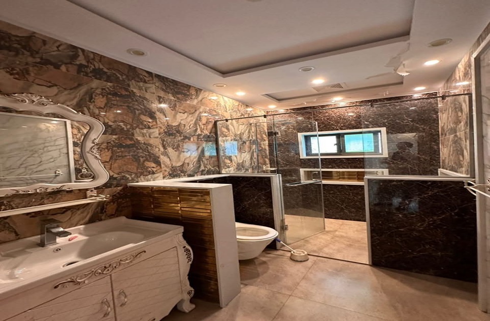 1 kanal house for rent in Phase 2 DHA Lahore