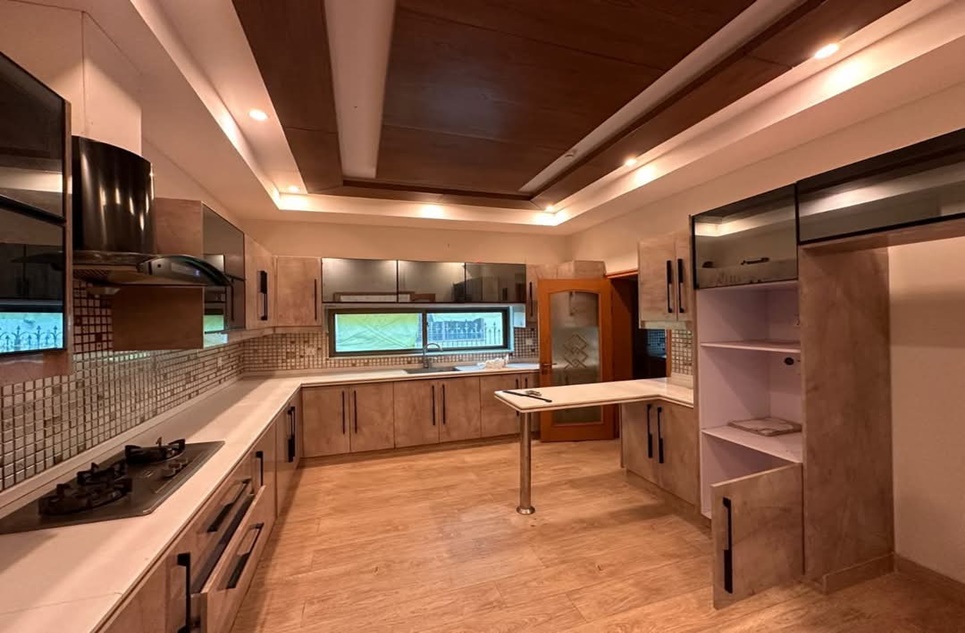 1 kanal house for rent in Phase 2 DHA Lahore