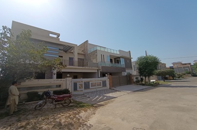 10 marla house for rent in Wapda Town Multan